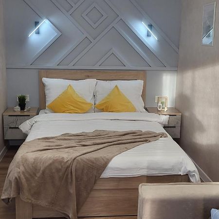 Lux Home Astana Ustʼ-Kamenogorsk Exterior foto